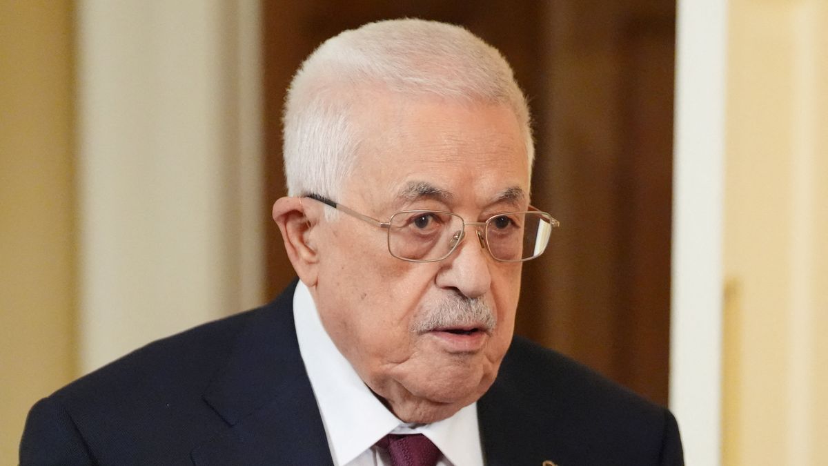 Šéf palestinské oblasti Abbás vyzval Hamás, aby odevzdal zbraně